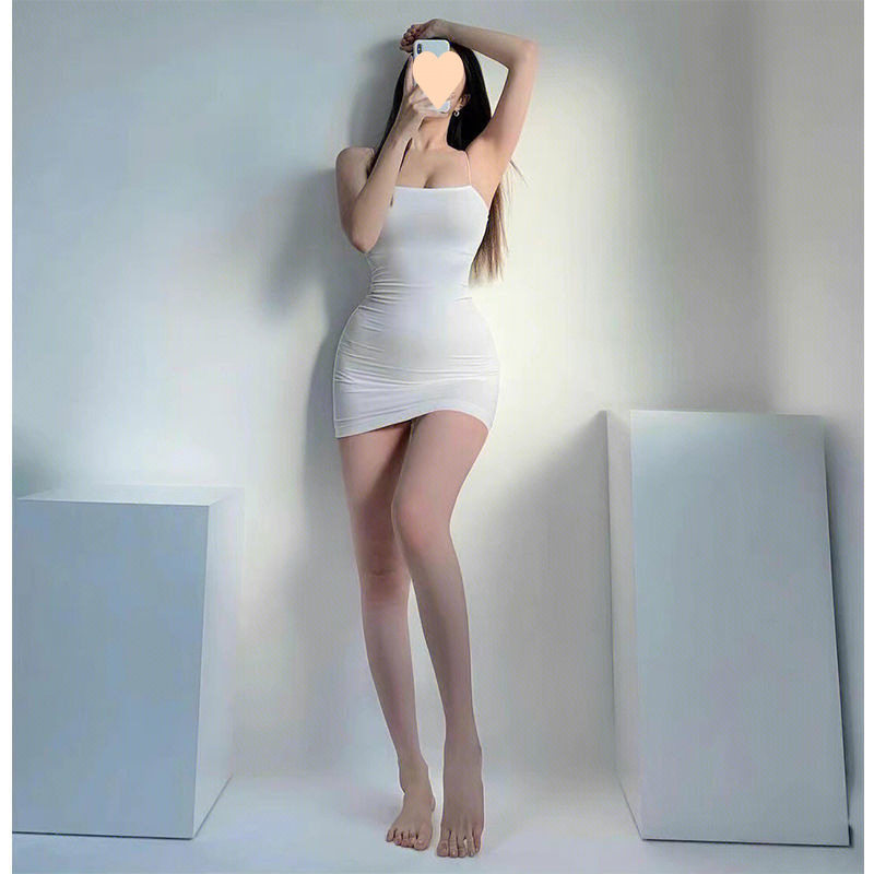 纯色紧身平口吊带打底裙女装新款弹力修身低胸辣妹连衣裙包臀短裙