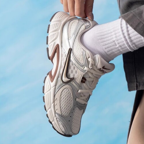 Nike耐克 V5 RNR白棕复古舒适增高老爹低帮运动跑步鞋HQ7901-102