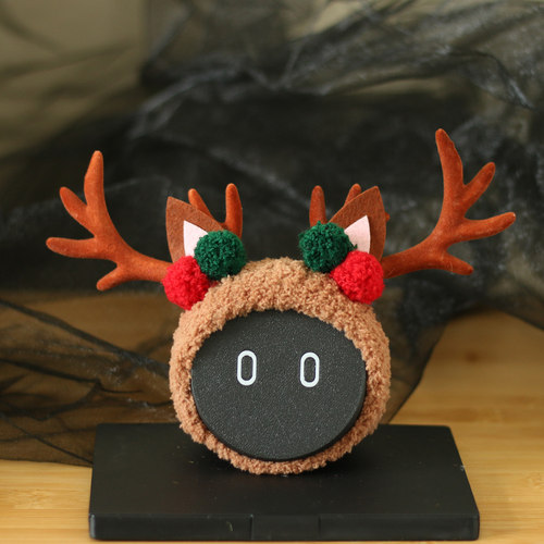 蔚来汽车机器人nomi圣诞小帽子