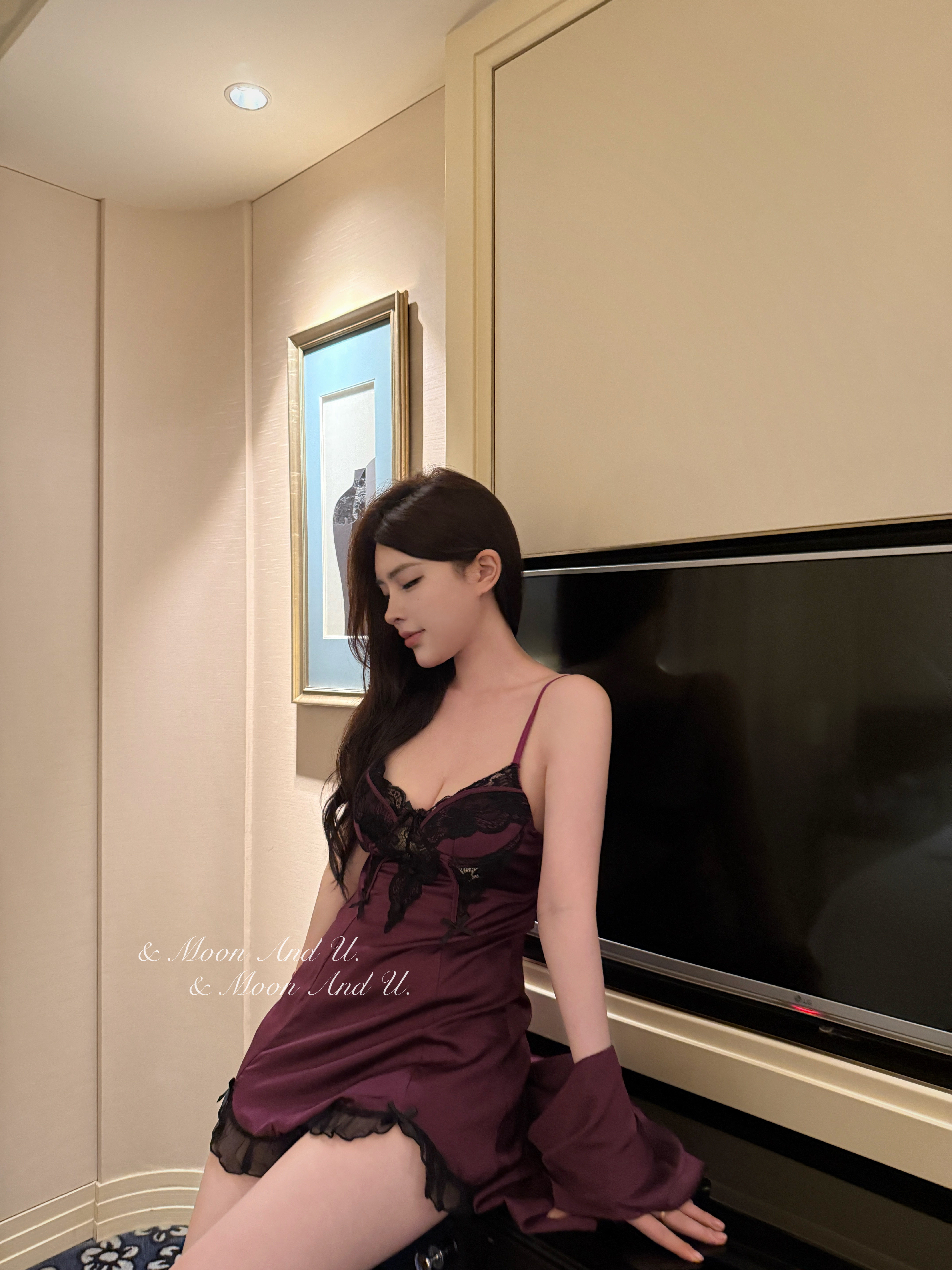 Moon And U【恋紫】娇媚女人味性感缎面蕾丝吊带睡裙睡袍套装