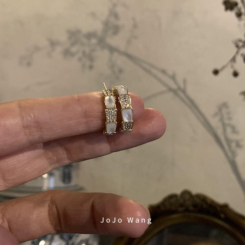母贝质感~精致闪钻耳环女轻奢高级独特耳饰女气质小众耳钉