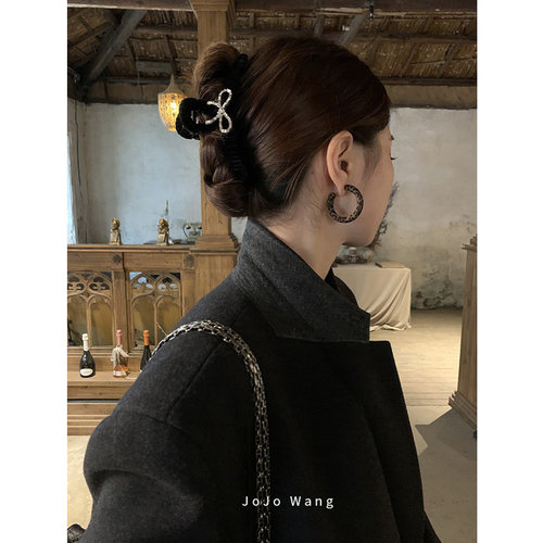 锆石系蝴蝶结~丝绒抓夹简约发抓