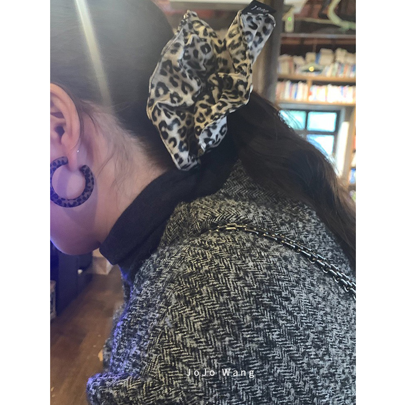 奶凶的小奶豹~气质pu发圈女扎头