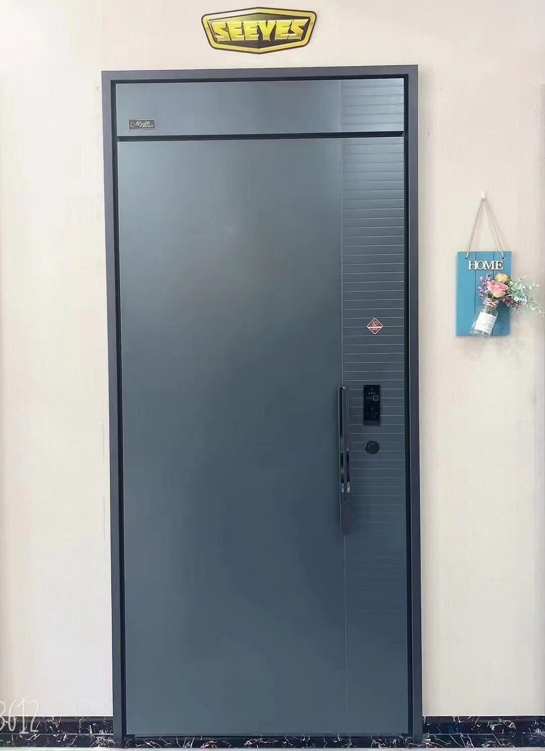 星月神现代轻奢风极窄边入户门人脸识别智能锁防盗门宁波实体店