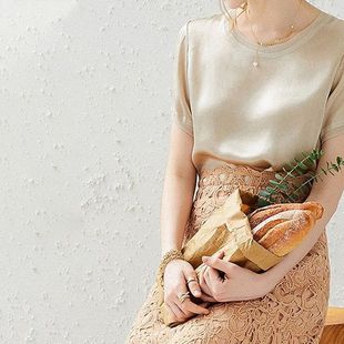 无恙 宽松上衣2025通勤纯色夏季 风圆领T恤气质显瘦女轻熟新款 短袖