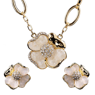 法国IDee花朵毛衣项链女套装长款时尚百搭轻奢小众设计感宴会饰品