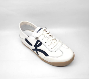 意尔康女鞋2026新款平底防滑休闲小白鞋时尚一脚蹬6272AD16637Y