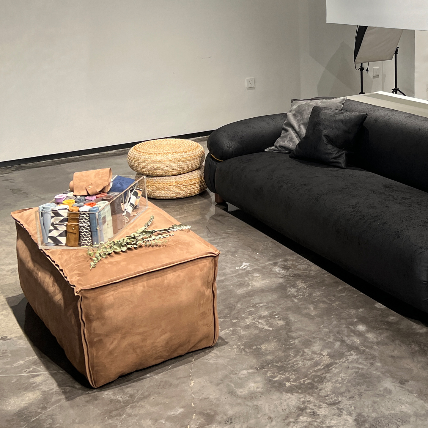 现代简约绒面沙发凳方形脚踏