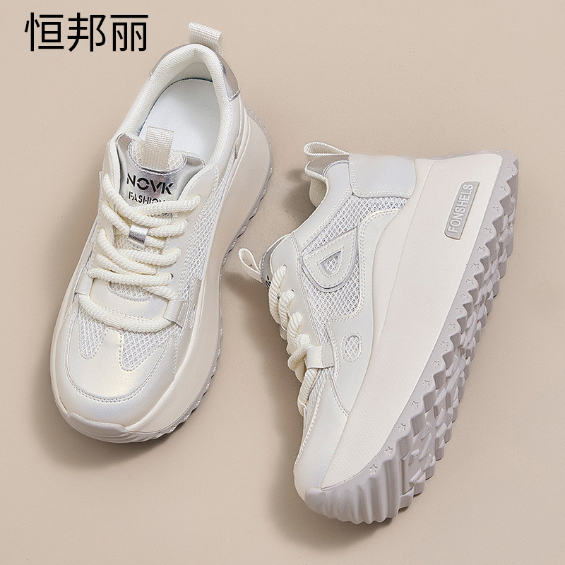 香港女运动休闲鞋软底不累脚内增高透气厚底网面显脚小字母老爹鞋