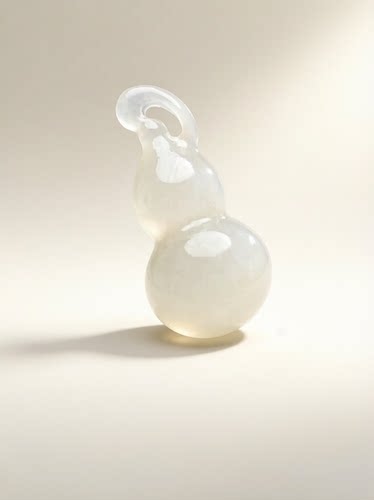 和田玉葫芦挂件玉质温润包浆自然雕工细致线条流畅