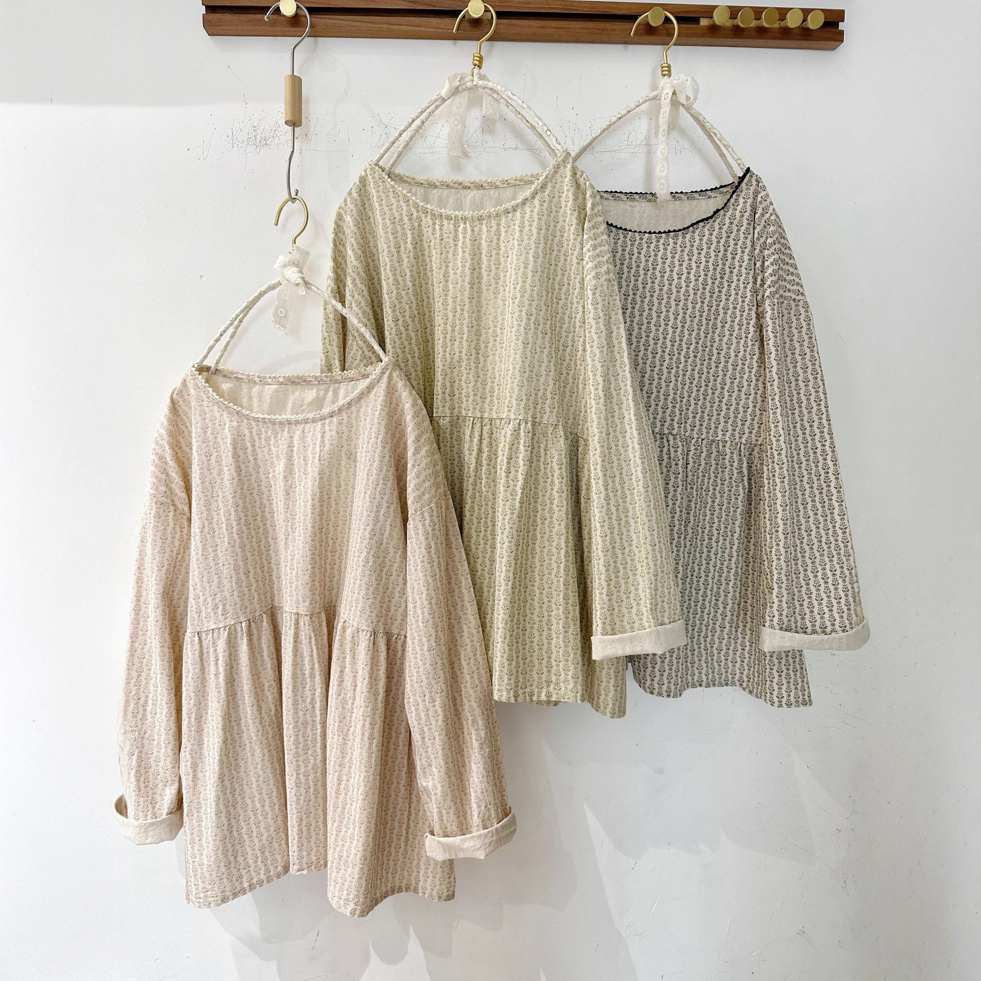 2026春季新款甜美森系碎花薄款长袖娃娃衫女宽松减龄百搭遮肚上衣