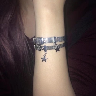 y2k甜酷辣妹星星吊坠可调节叠戴手链千禧风小众设计钛钢手环