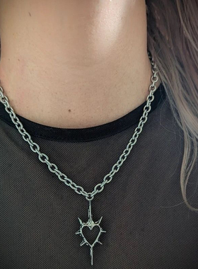 荆棘镂空爱心耳钉暗黑y2k男女亚文化千禧项链霸气