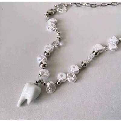 一颗大瓷牙 小众设计创意项链 可爱牙齿异形珠串珠拼接锁骨链y2k