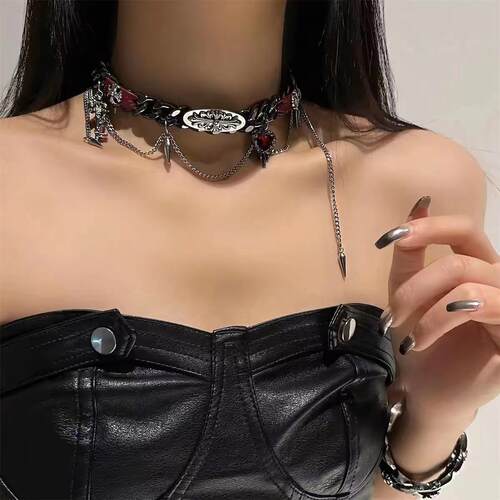 Y2K美拉德缠绕重工浮雕项链辣妹甜酷哥特朋克暗黑欧美皮革chocker