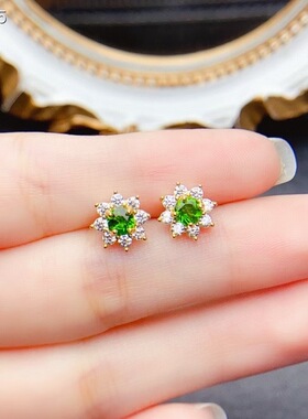 天然透辉石耳钉，S925银镶嵌、简单大气主石4*4mm （962001）