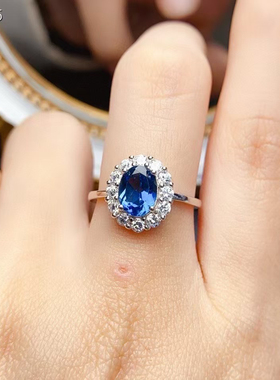 天然托帕石戒指晶体全净火彩爆闪，S925银精工镶嵌主石6*8mm。