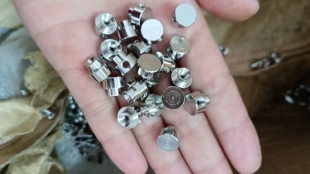 横孔加工车床加工圆柱销打横孔预埋连接字锤子螺母异性锤母螺丝M4