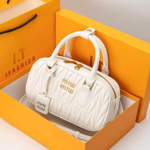 名牌包女士打褶保龄球袋波士顿手提包2025新潮流时尚波士顿斜挎包