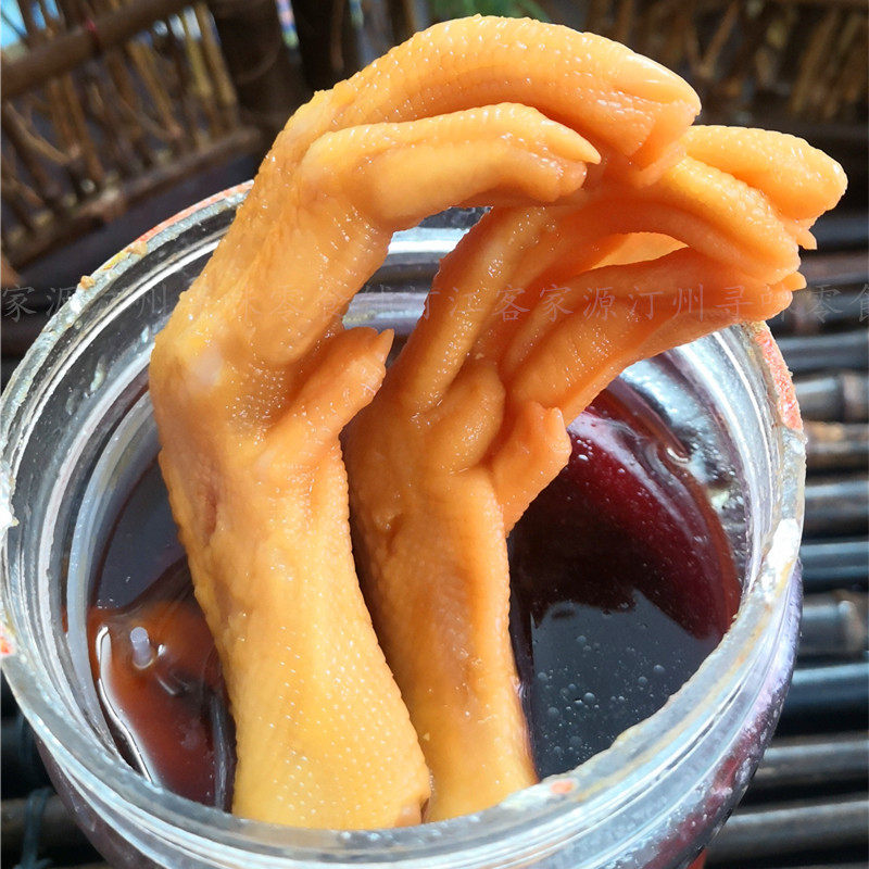 龙岩泡鸭爪聚香轩客家土楼泡鸭掌风味零食小吃香脆爽口原汤汁罐装