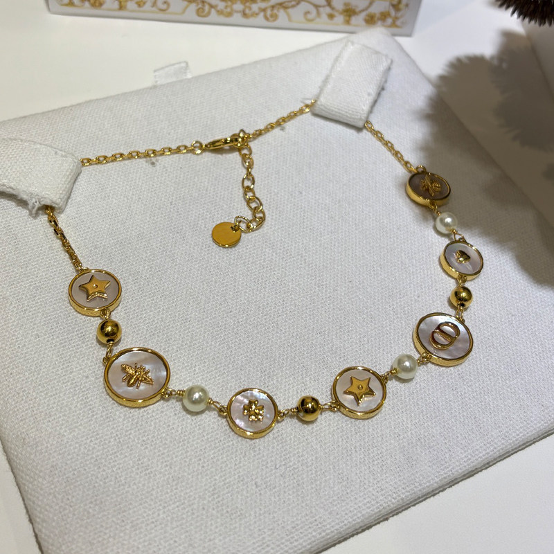 D家新款白贝母CD蜜蜂星星项链女高级感轻奢小众百搭锁骨链颈链