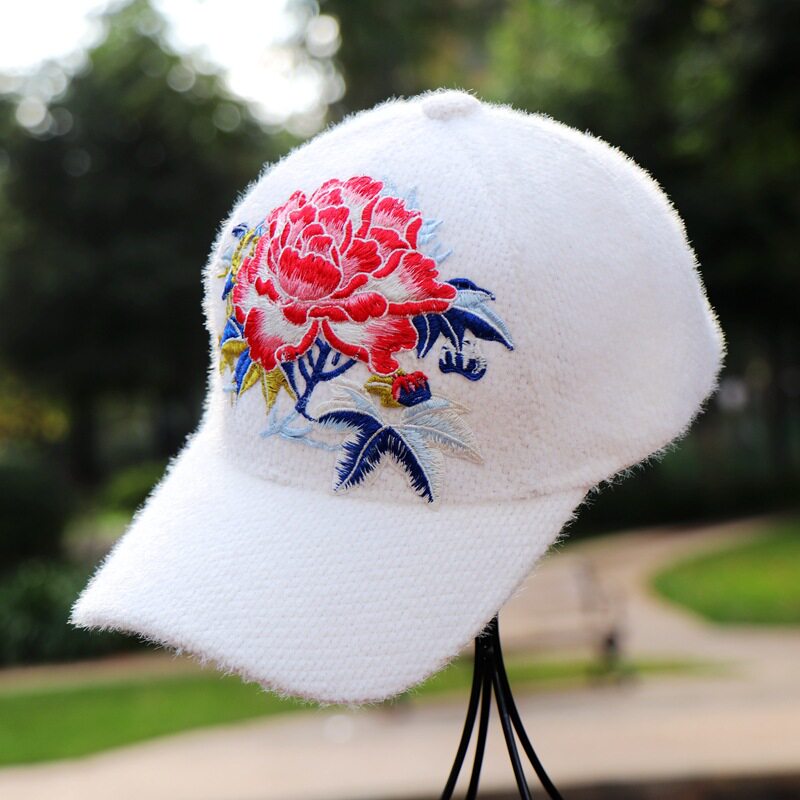 新款个性民族风格手工贴花棒球帽秋冬款保暖鸭舌帽出游个性帽子
