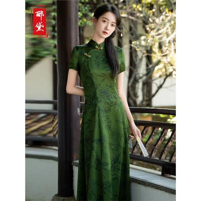爱依服美迹旗舰店墨绿色日常显瘦大码大摆裙改良旗袍连衣裙2024新