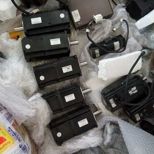 议价SGMJV-01ADE6E电机SGMPH-08A41