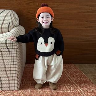 韩国童装2025秋冬新款黑色可爱企鹅加厚毛衣儿童米白灯芯绒休闲裤
