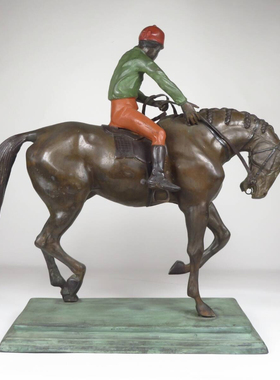 日本产骑士骑马老铜雕塑，高60厘米，橫60厘米，宽23.5厘米。