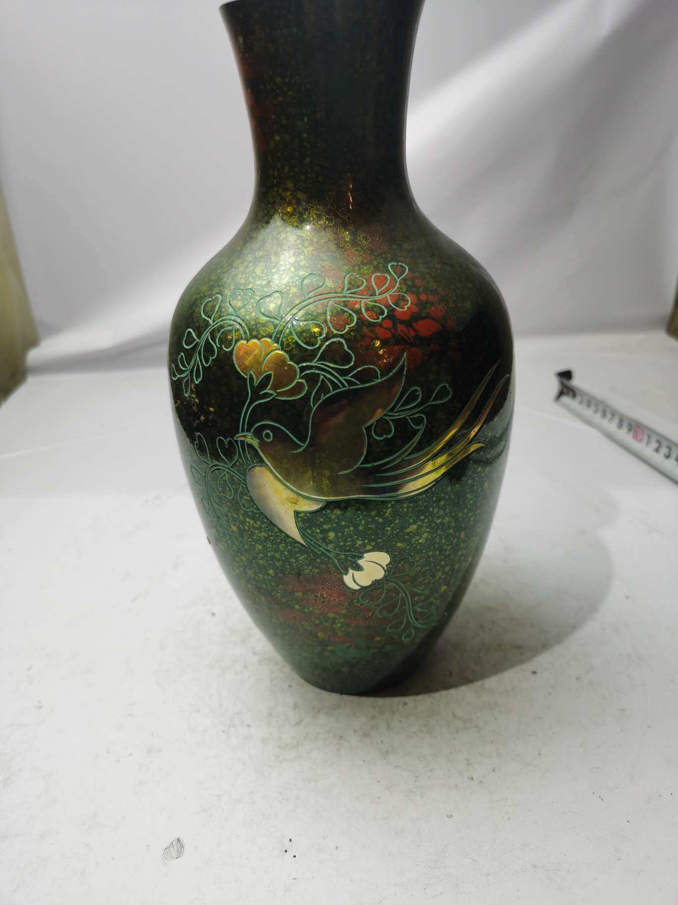日本产飞鸟图画老铜花瓶,重1.27千克,高约24.5厘米,口径6