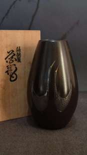 口径7.5厘米 高21厘米 重929克 日本产飞鸟图老铜花瓶