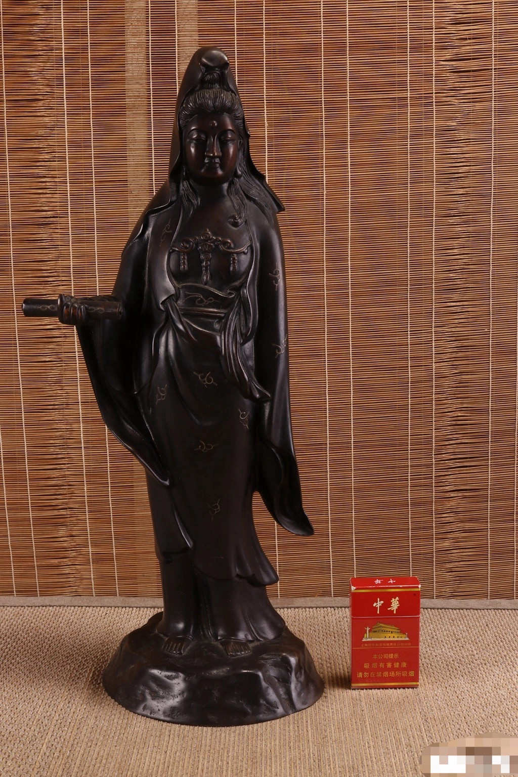 日本高村光云作嵌银铸铜观音菩萨像,重5公斤高51厘米,开脸祥和