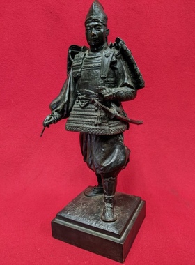 日本金工大师黒岩淡哉作带款武将铜像，重8千克，高44厘米