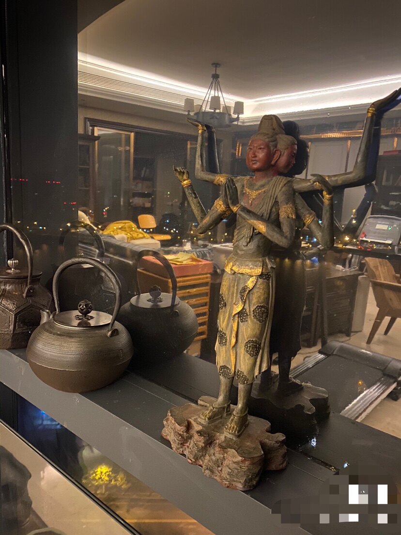 日本金工师喜多敏勝作阿修罗青铜佛像，高41.5厘米，重3.83公斤