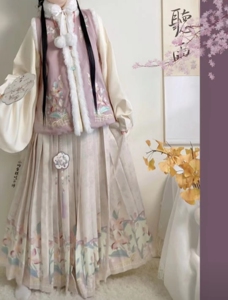 原创汉服女【迷迭香】明制圆领比甲琵琶袖百迭裙龙年拜年服冬季款