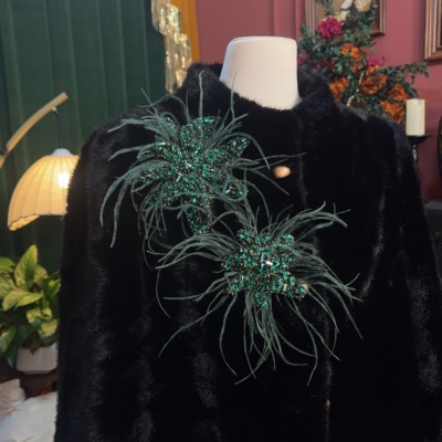 轻奢高级感双层立体花容月貌毛毛胸针WW066