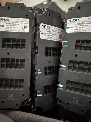 【SVOLT蜂巢电池管理系统BMS模块】 型号：F 01R B0T 066/067