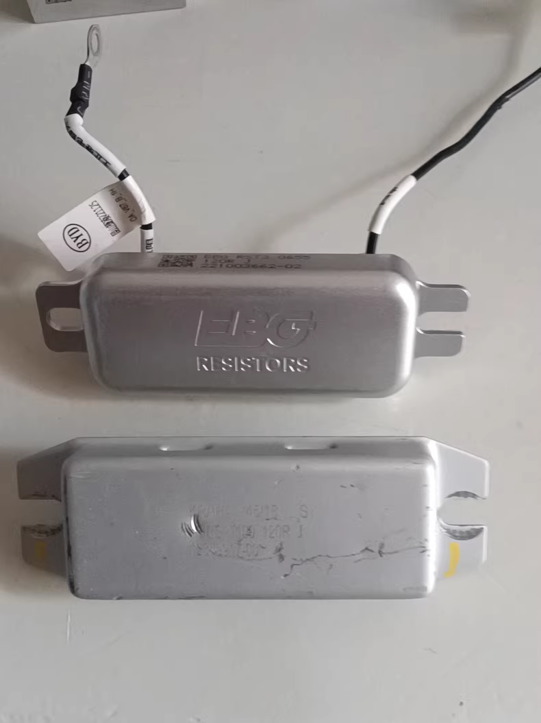 EBG预充电阻，型号RESISTORS T100 120RJ，拆机成色如图