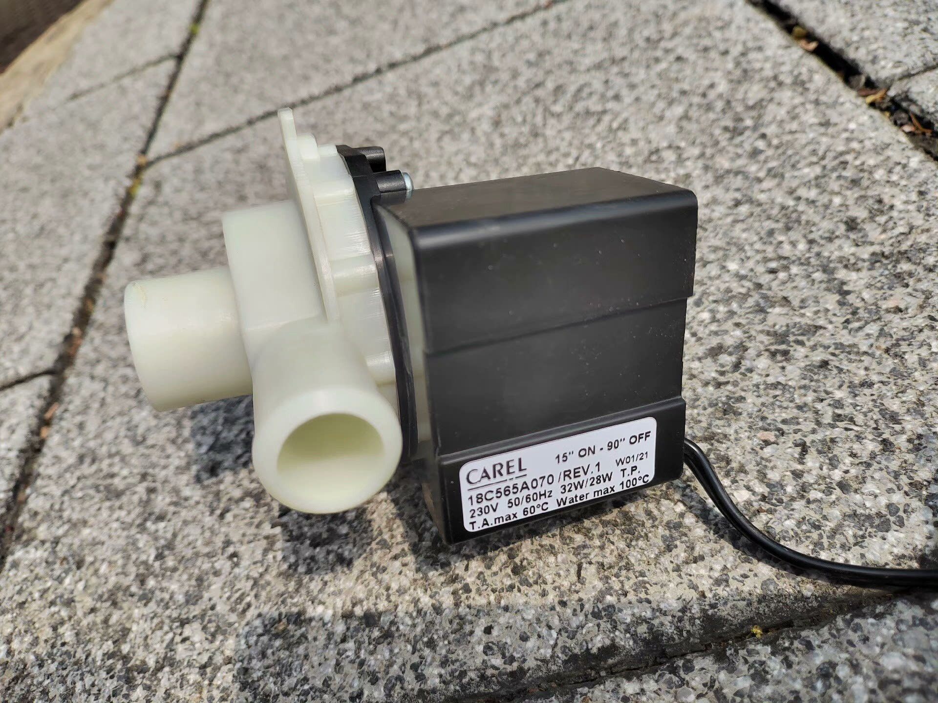 全新未用意大利卡乐carel加湿器排水泵18c565a070