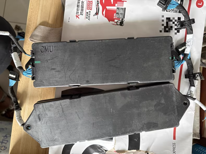 CMU电池管理模块，原装拆机件，外观成色如图，有使用痕迹