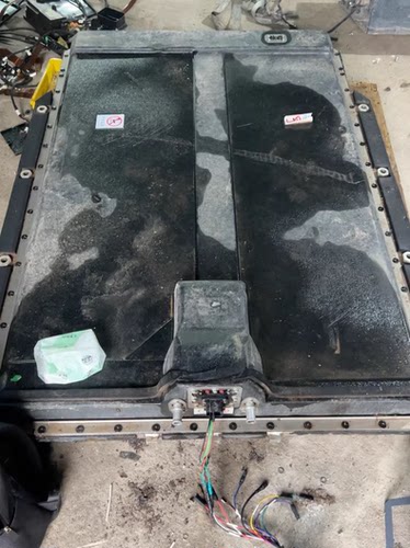 比亚迪P99电池包 磷酸铁锂电池 135Ah 320V 郑州弗迪电池有限公司