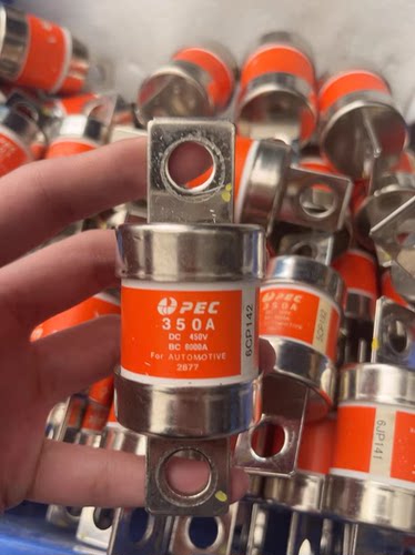 PEC 350A 450V 新能源汽车保险丝，适用于电动汽车。成色如图