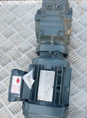 全新SEW减速机 型号SA47/T DRN80MK4，功率0.55KW速比10.80