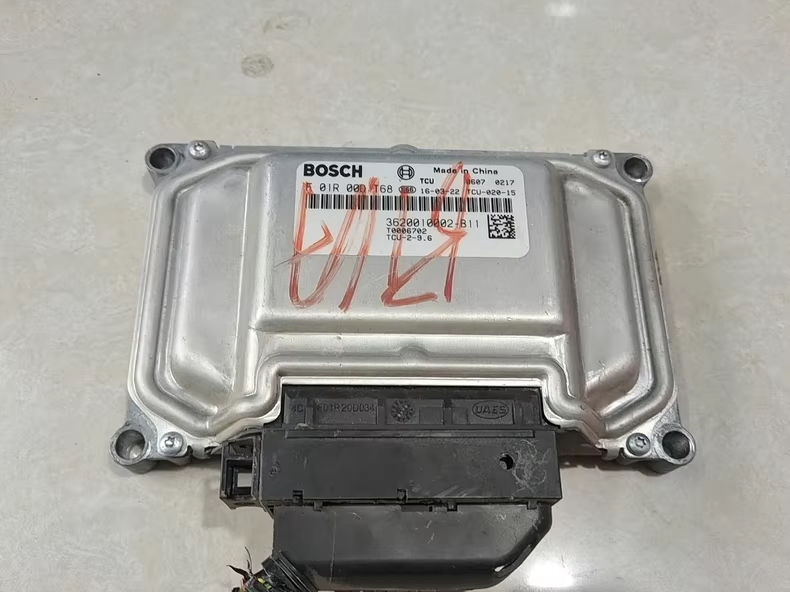 众泰T600波箱电脑板 原装拆车 实物拍摄 型号F01R00DT68
