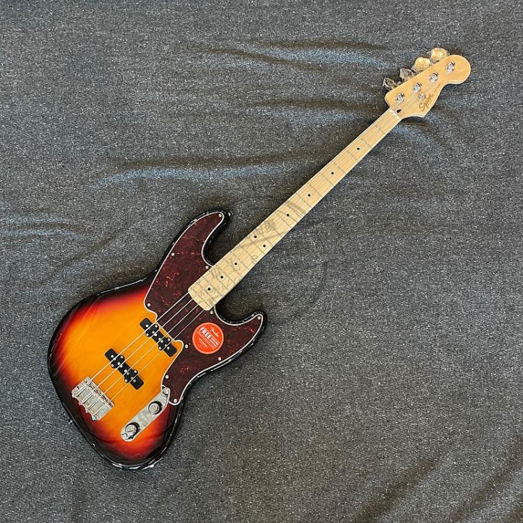 X标价75折Squier思奎尔PARANORMAL JAZZ BASS'54电贝司037-7100-封面