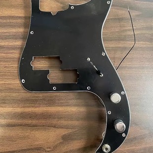 标价88折Fender芬达美产进口现代风格P贝斯贝司3层 护板099 1352