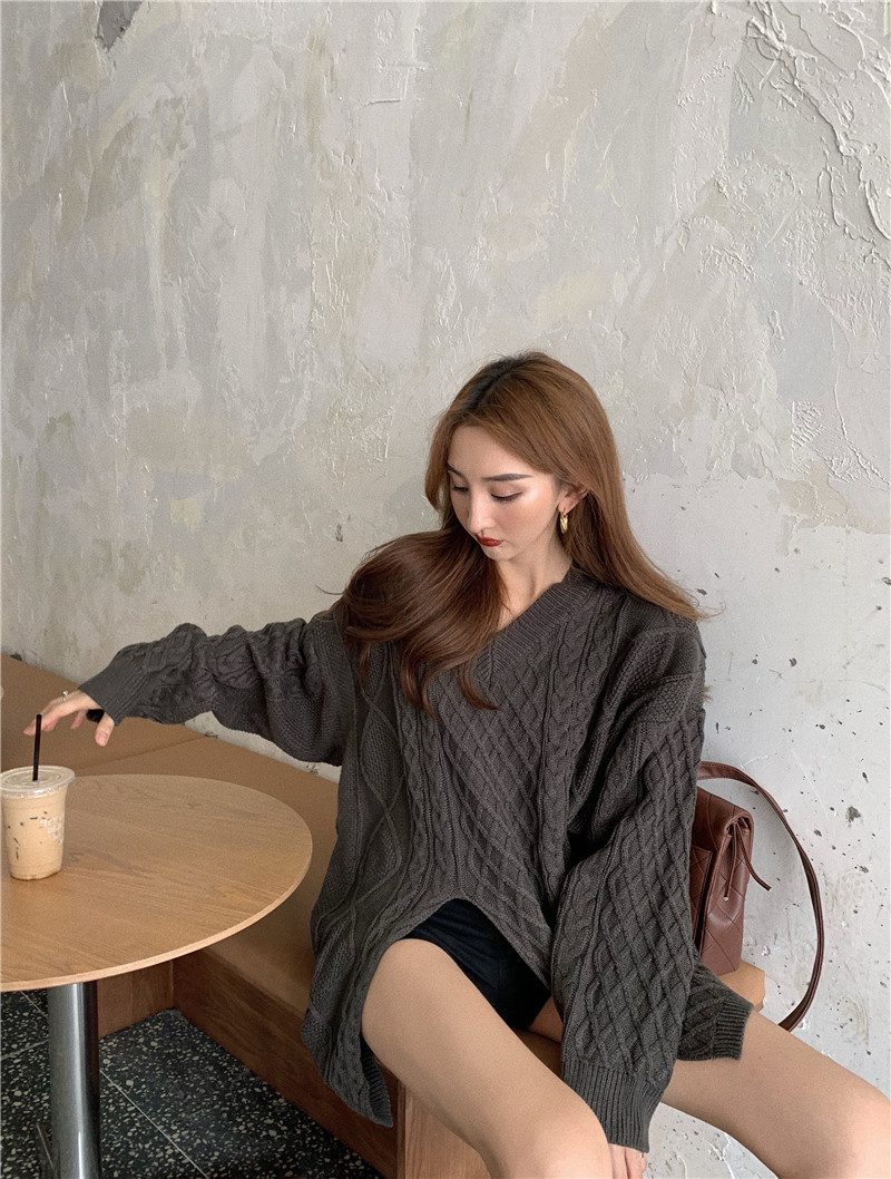 Real price V-neck twist split mid length sweater