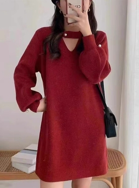 高级感气质中长款红色针织连衣裙女2023秋冬新款宽松打底挂脖毛衣