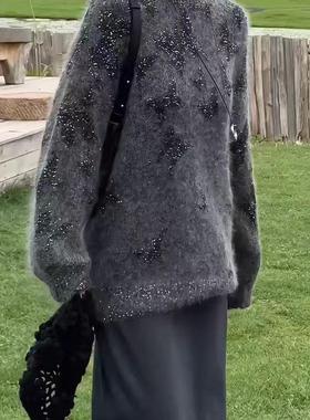 高级感蝴蝶亮片灰色慵懒风毛衣女2024年秋冬新款宽松中长款针织衫